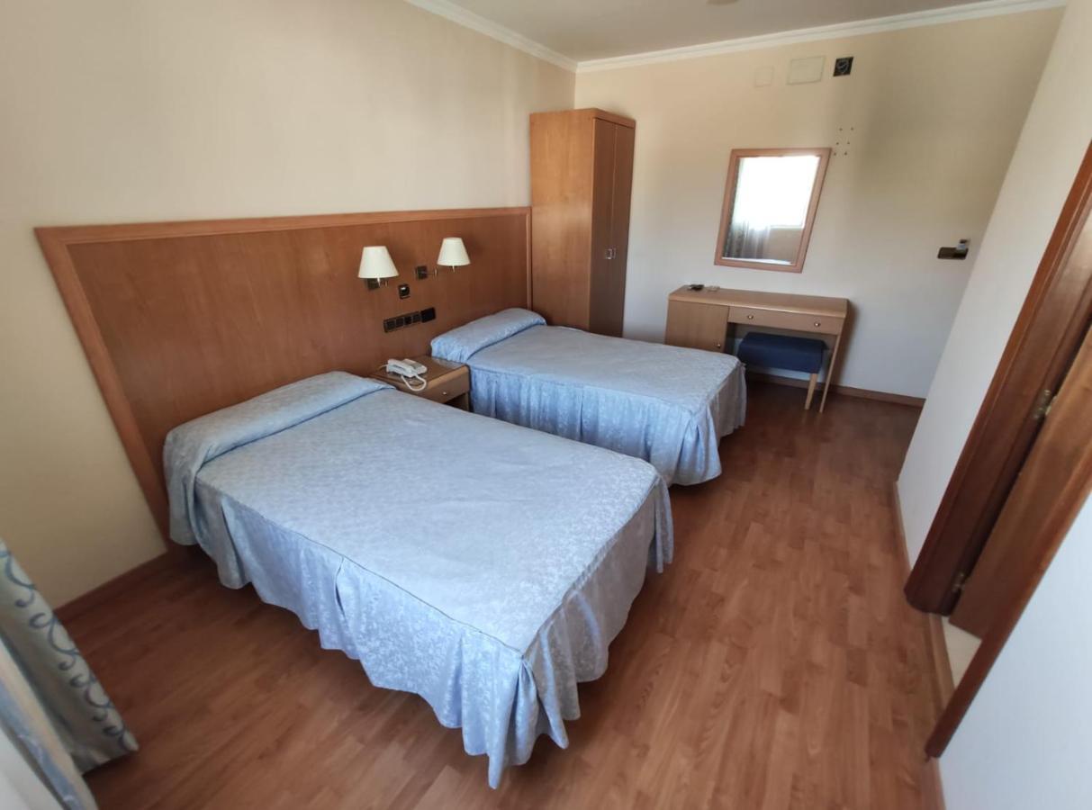 Atarfe Hotel Lindaraja מראה חיצוני תמונה